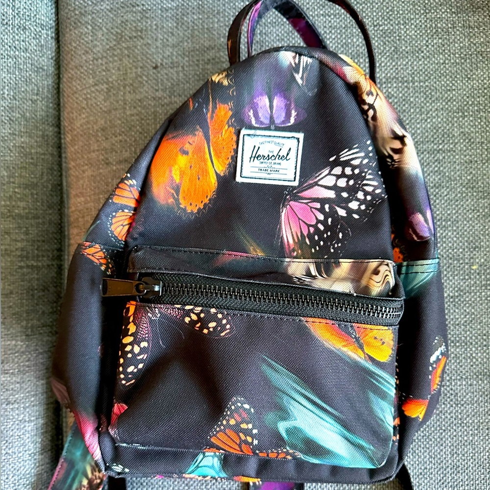🦋 Adorable butterfly mini Herschel backpack 🦋